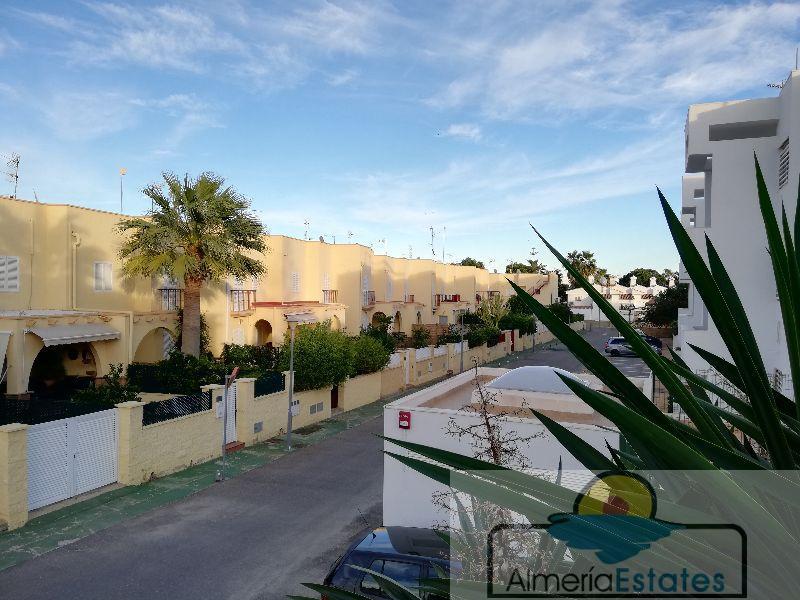 Venta de villa en Vera