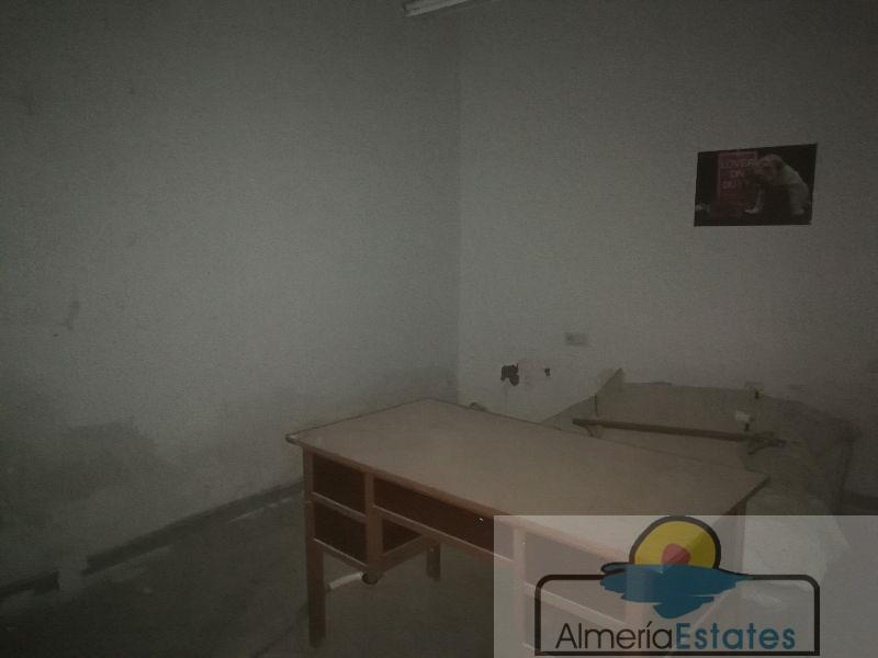 Venta de local comercial en Albox