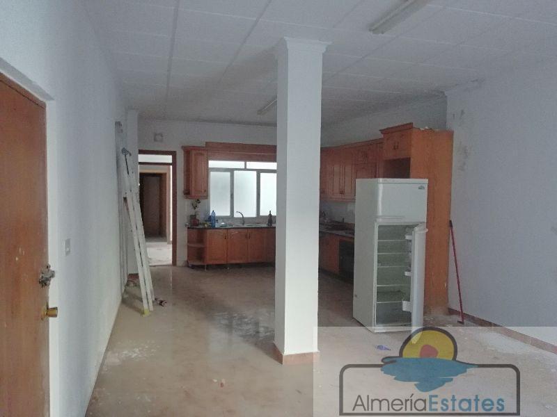 Venta de local comercial en Albox