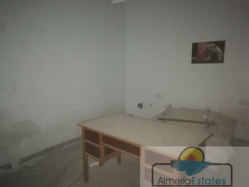 Venta de local comercial en Albox