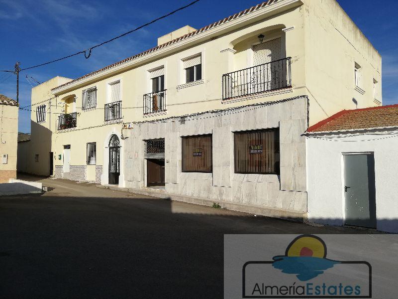 For rent of commercial in Huércal-Overa