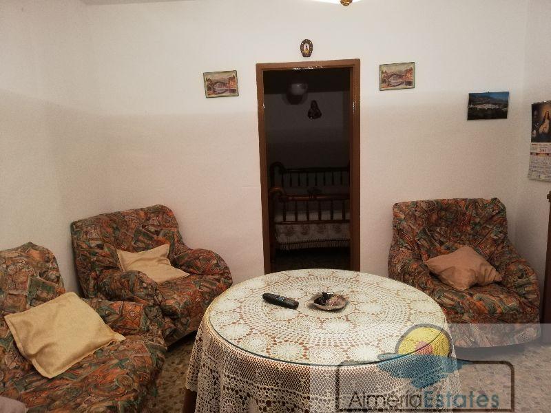 For sale of house in Urrácal