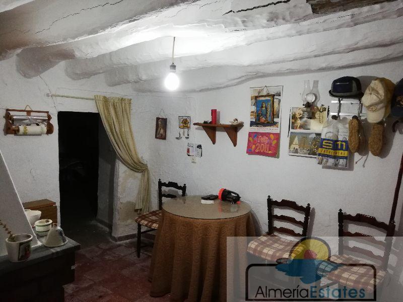 For sale of house in Urrácal