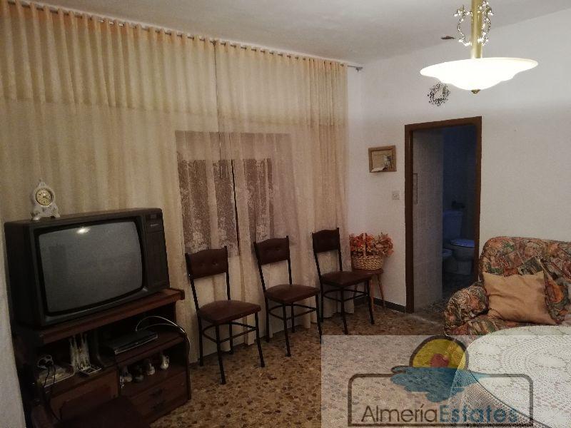 For sale of house in Urrácal