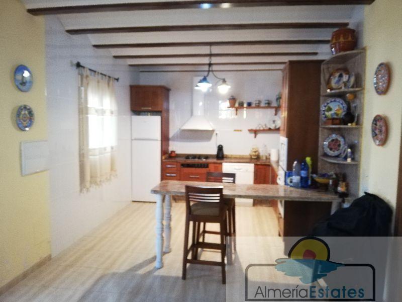 For sale of villa in Oria