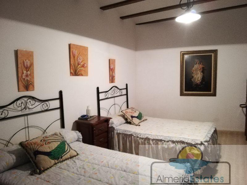 For sale of villa in Oria