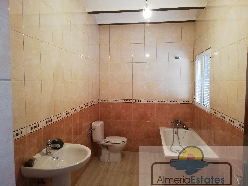 For sale of villa in Oria