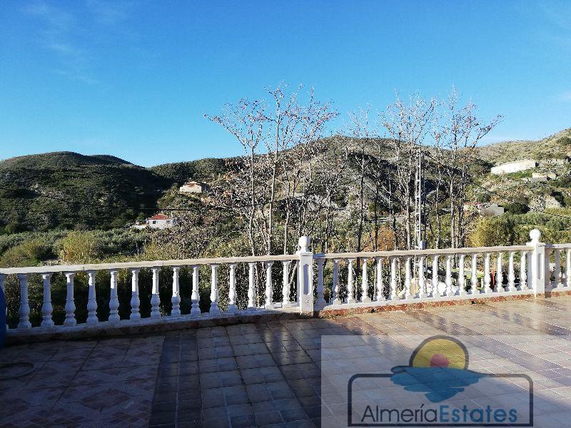 For sale of villa in Oria