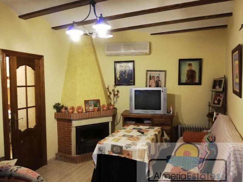 For sale of villa in Oria