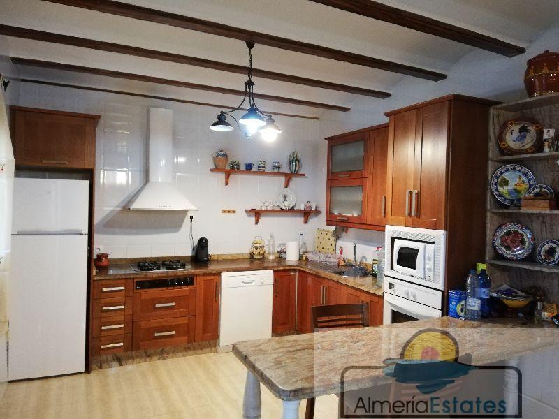 For sale of villa in Oria