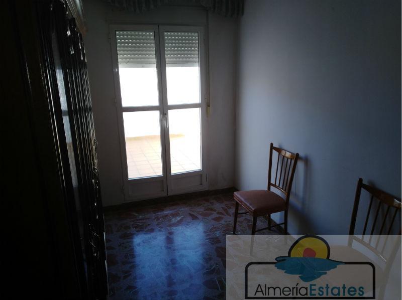 For sale of house in Vélez-Rubio