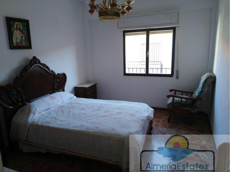 For sale of house in Vélez-Rubio