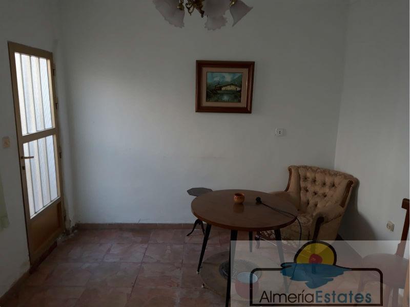 For sale of house in Vélez-Rubio