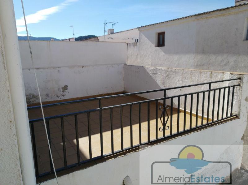 For sale of house in Vélez-Rubio