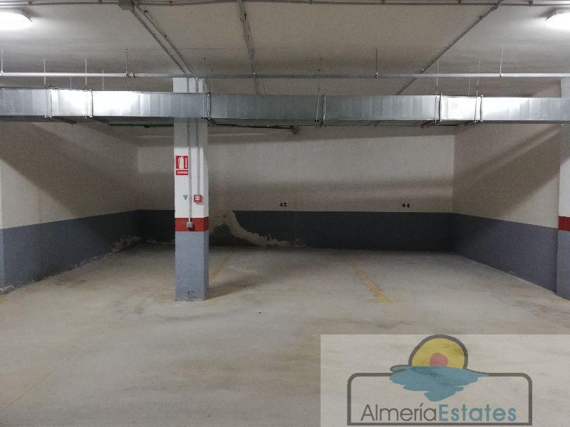 For rent of garage in Olula del Río