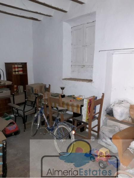 For sale of house in Vélez-Blanco