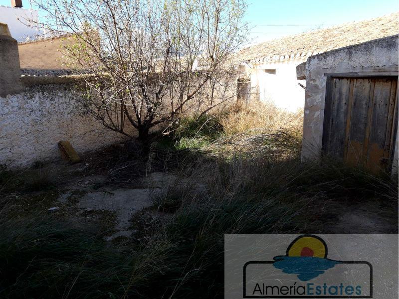 For sale of house in Vélez-Blanco