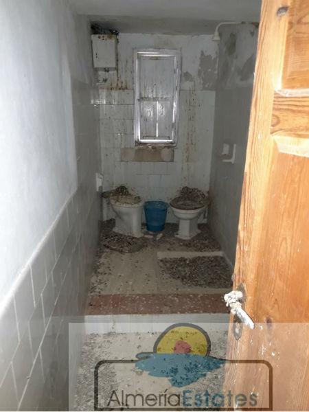 For sale of house in Vélez-Blanco