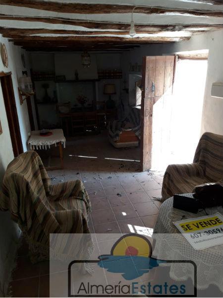 For sale of house in Vélez-Blanco