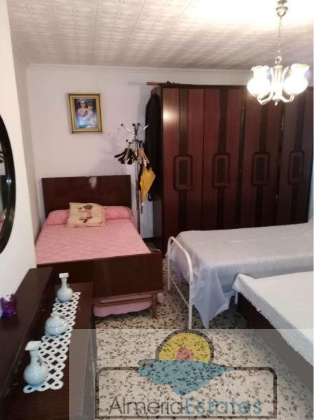 For sale of house in María