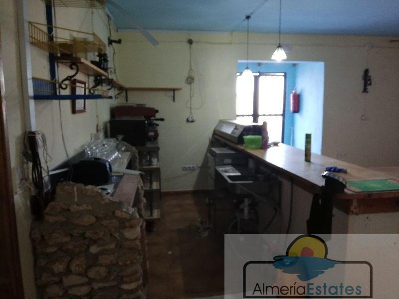 Venta de local comercial en Arboleas