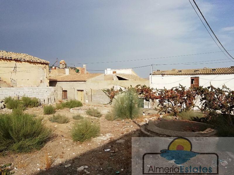 For sale of land in Albox