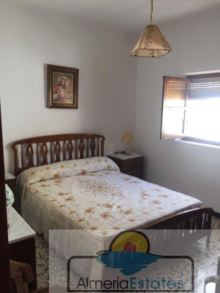 For sale of house in Vélez-Rubio