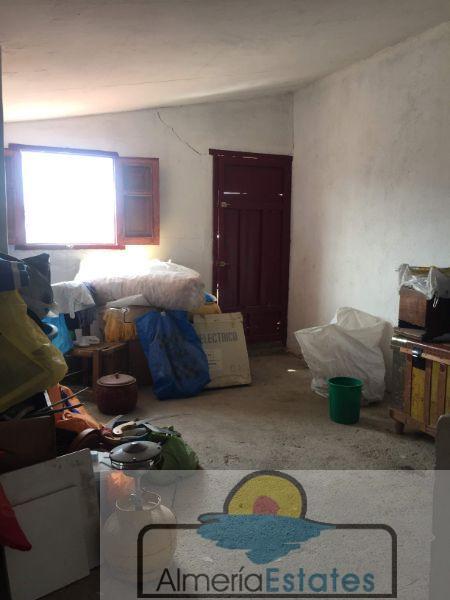 For sale of house in Vélez-Rubio