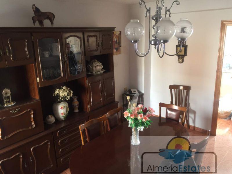 For sale of house in Vélez-Rubio