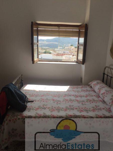 For sale of house in Vélez-Rubio