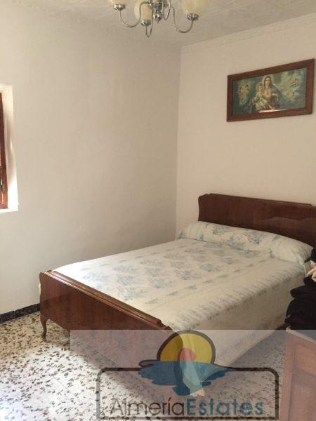 For sale of house in Vélez-Rubio