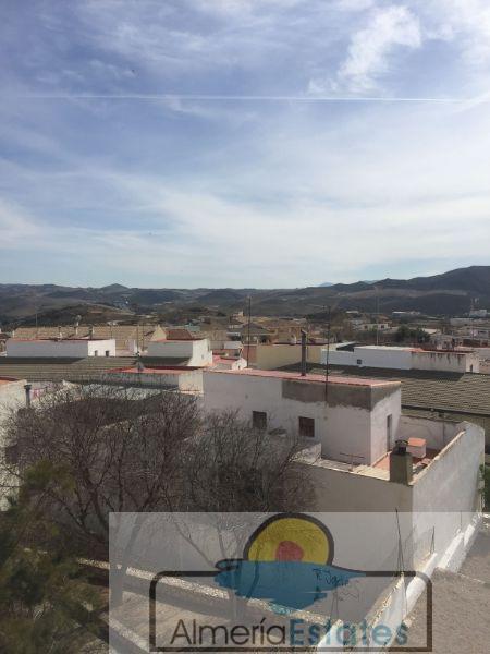 For sale of house in Vélez-Rubio