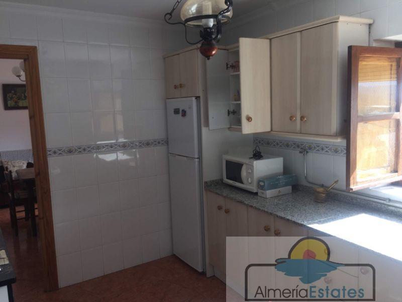 For sale of house in Vélez-Rubio