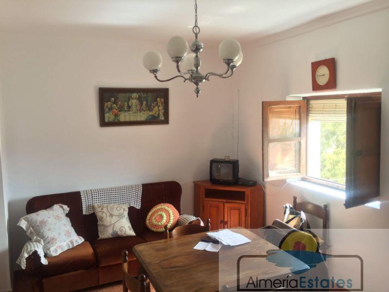 For sale of house in Vélez-Rubio