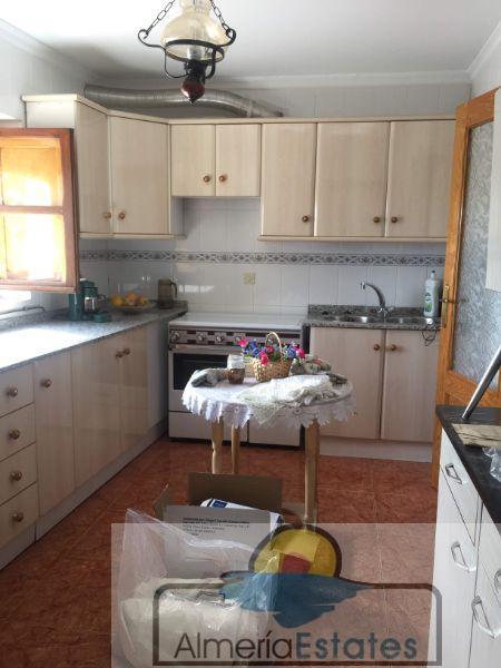 For sale of house in Vélez-Rubio