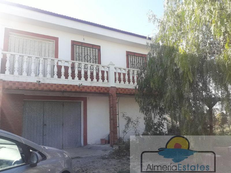 Venta de villa en Albox