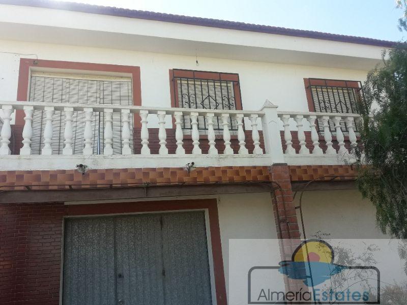 Venta de villa en Albox