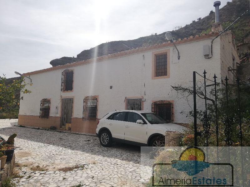 For sale of villa in Albox