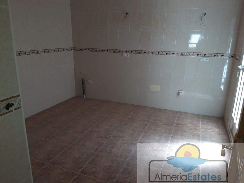 For sale of house in Vélez-Rubio