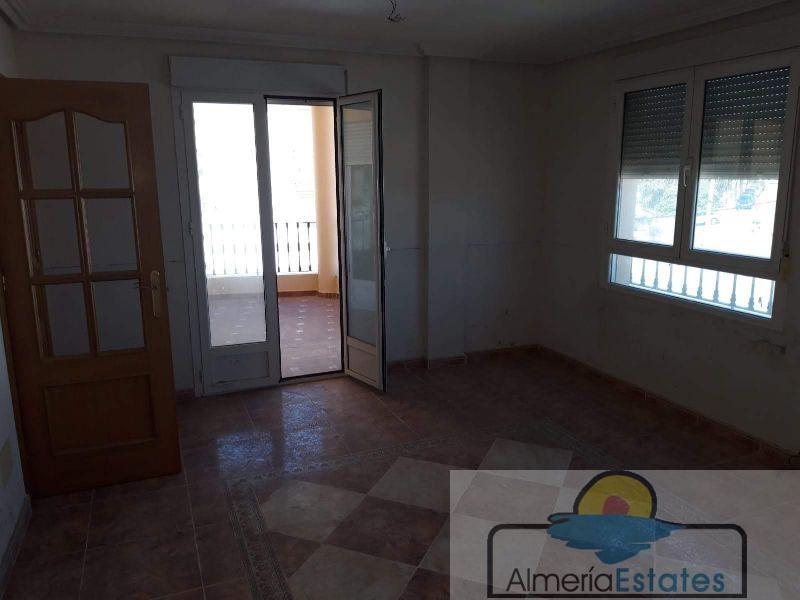 For sale of house in Vélez-Rubio