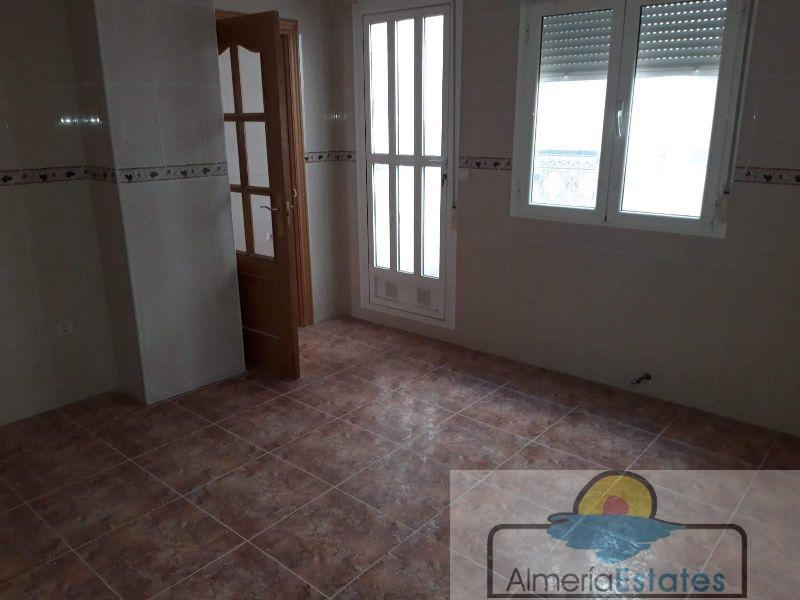 For sale of house in Vélez-Rubio