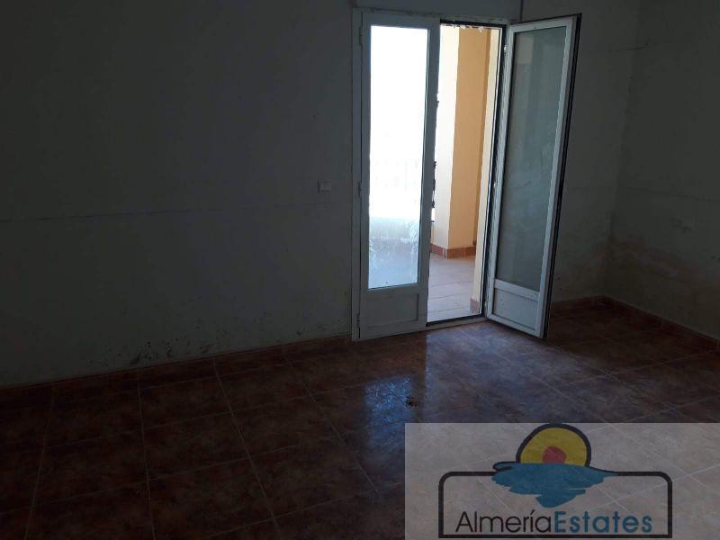 For sale of house in Vélez-Rubio