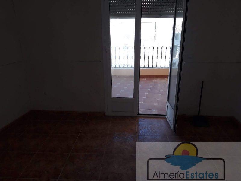 For sale of house in Vélez-Rubio