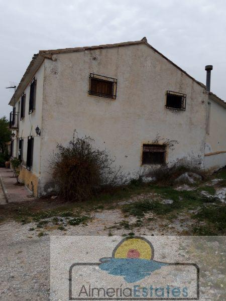 For sale of rural property in Oria