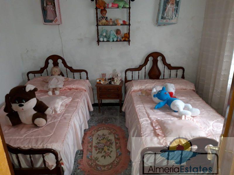 For sale of rural property in Oria