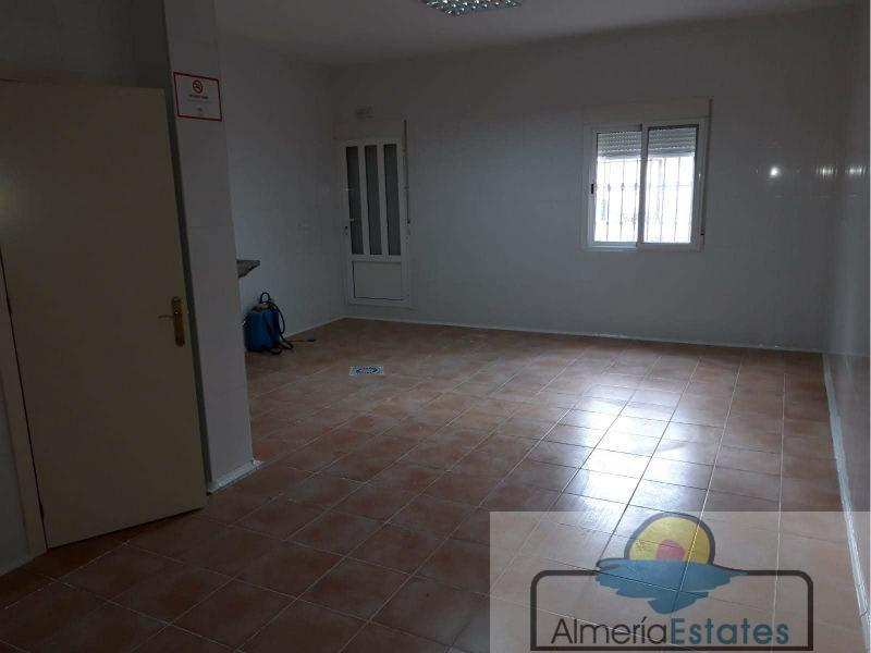 For sale of house in María