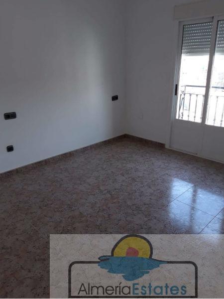 For sale of house in María