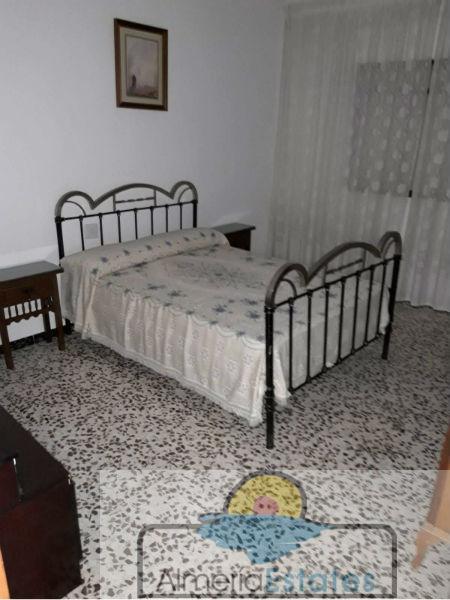 For sale of house in Vélez-Rubio