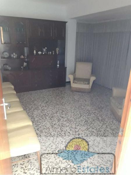 For sale of house in Vélez-Rubio