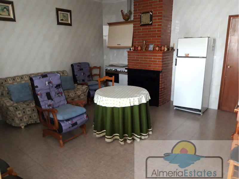 For sale of house in Vélez-Rubio